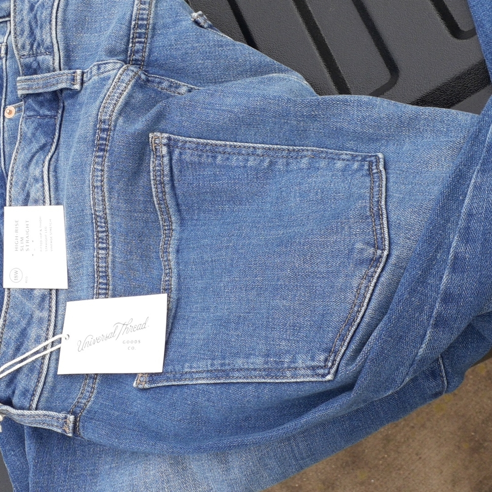 Medium Wash 18W NWT YGP2Y - Picture 4 of 5
